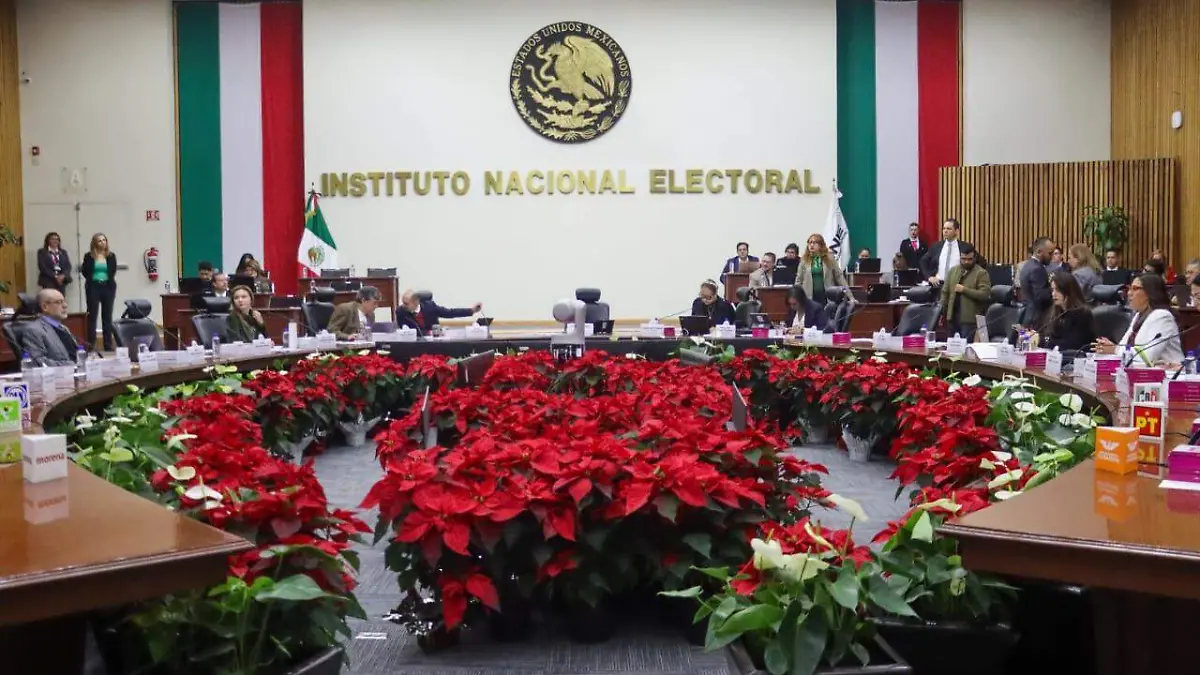 Aprueba INE presupuesto recortado por Diputados; acusan golpe a la autonomía