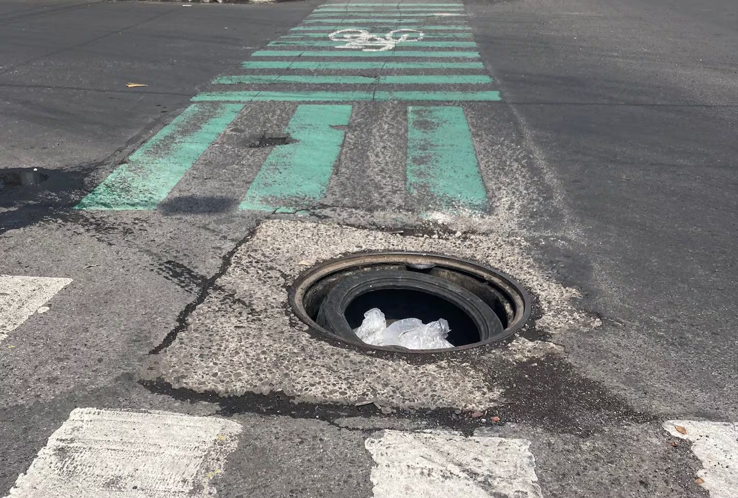 Activan “Código Esmeralda” ante reportes de coladeras sin tapa en la CDMX