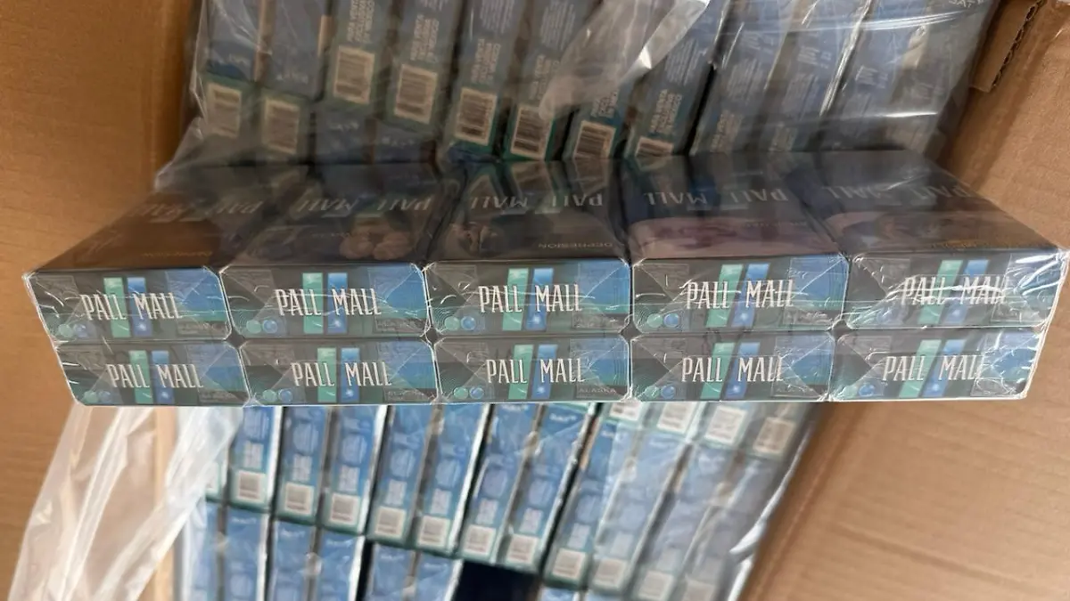 Aseguran más de 950 mil cajetillas de cigarrillos ilegales en el AICM