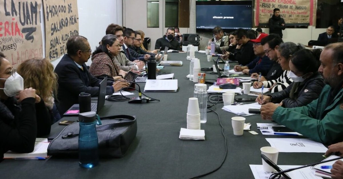 Entrega la UAM a trabajadores sindicalizados propuesta económica en mesa de negociación