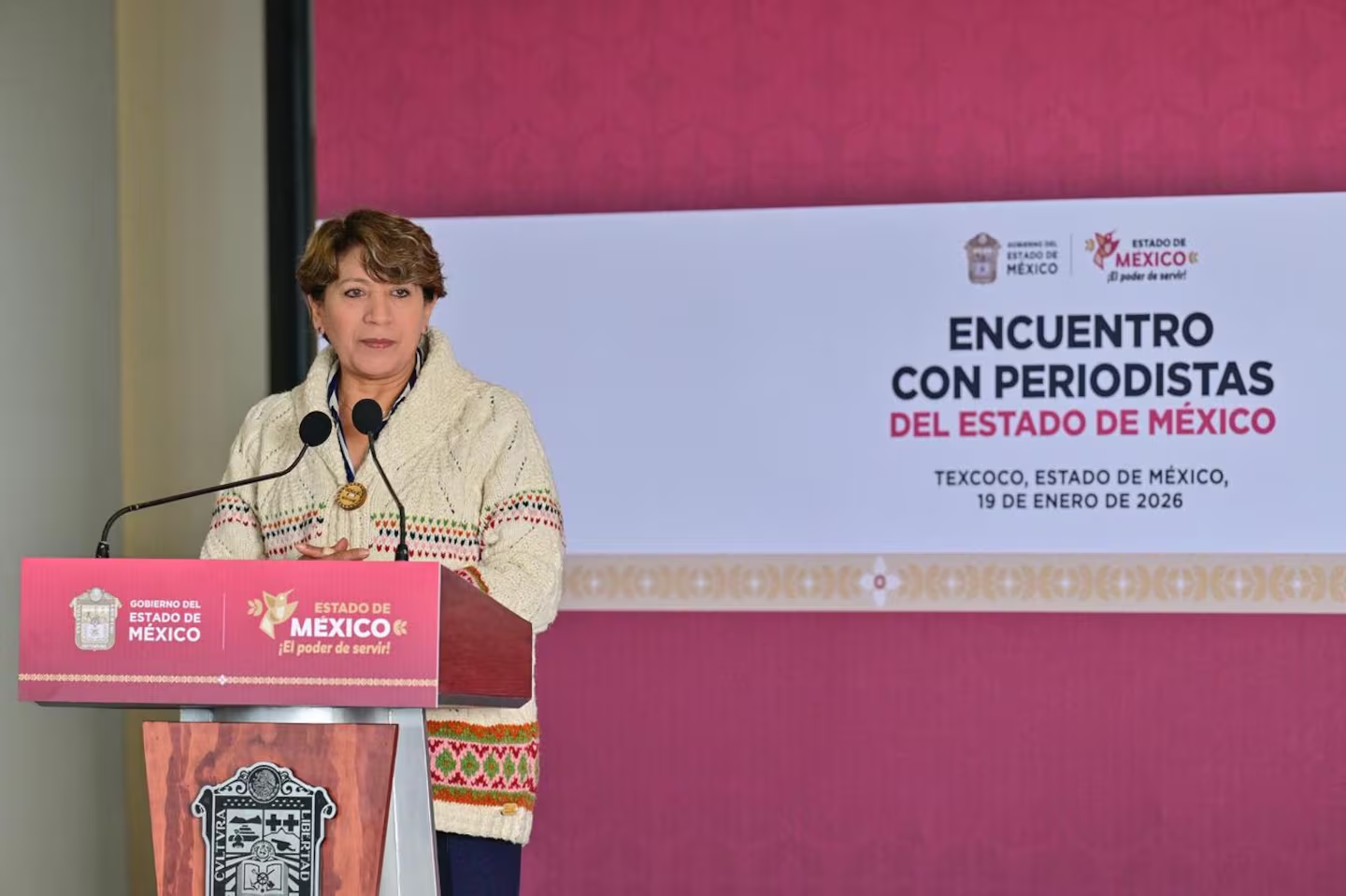 Delfina Gómez destaca en reunión con periodistas avances del Plan Integral Oriente