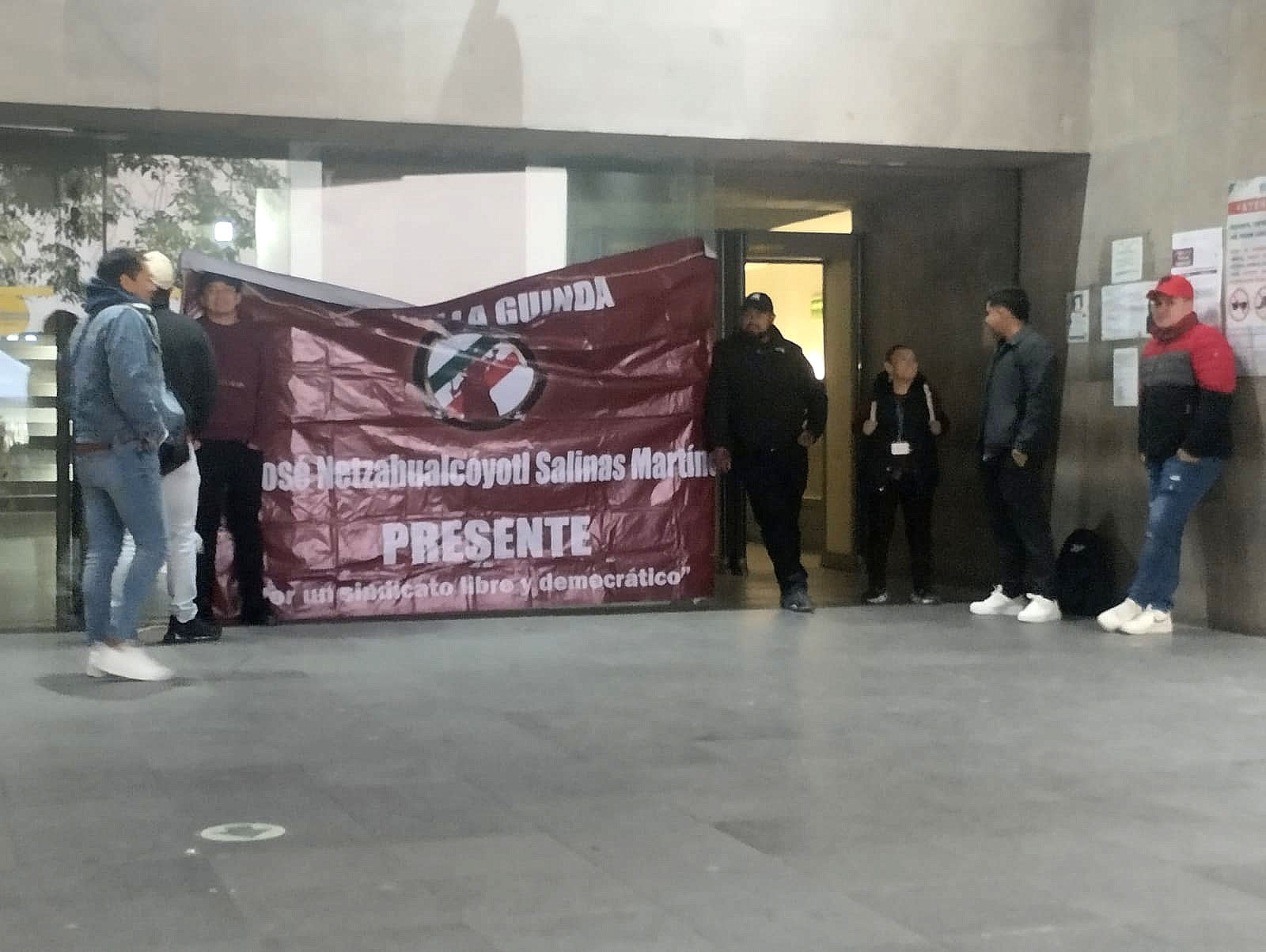 Miembros de la Planilla Guinda del SUTPJ- CDMX Toma juzgados familiares
