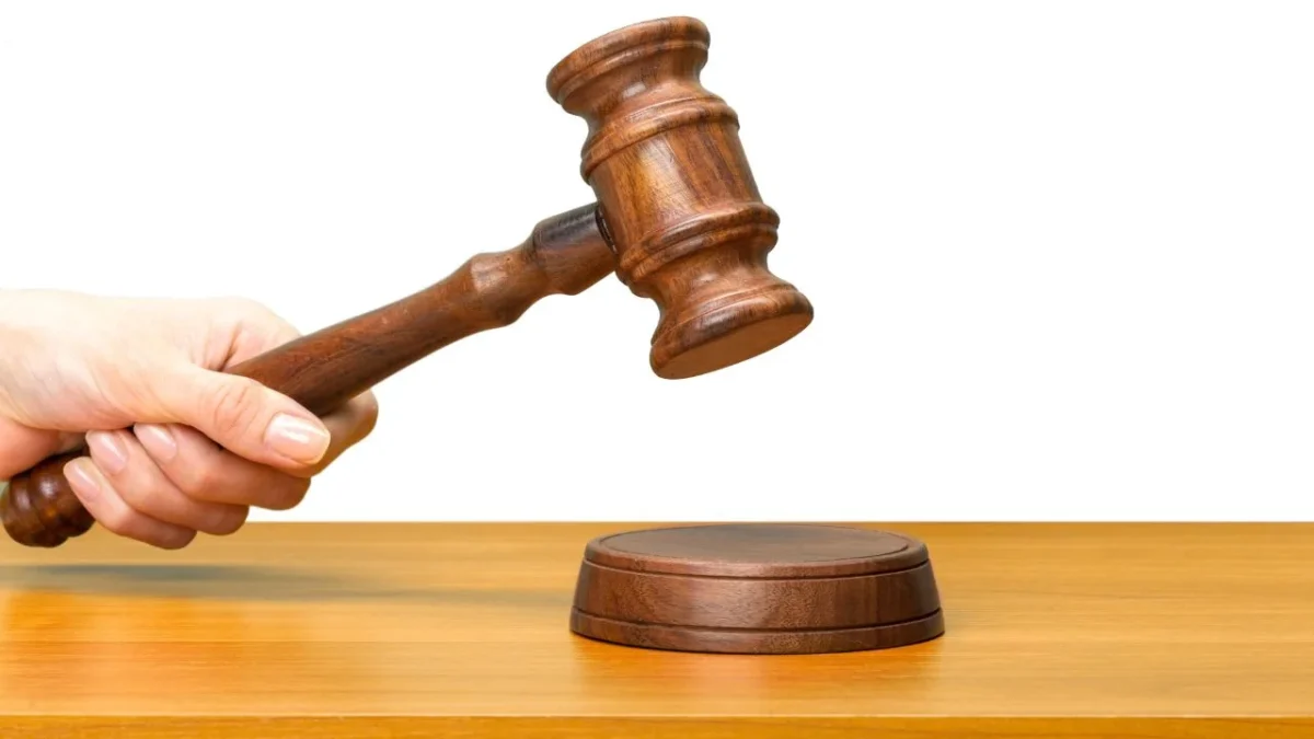 Tribunal de Disciplina destituye y suspende a funcionarios por acoso sexual y laboral