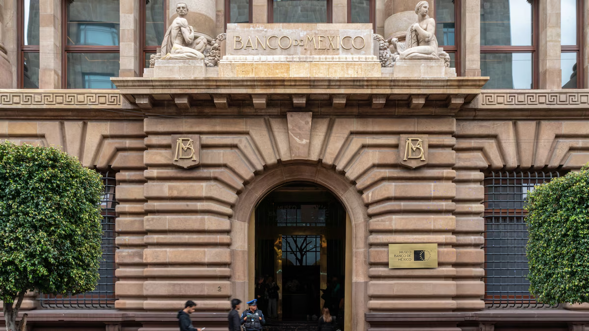 Banxico pausa ciclo de recortes y prevé mayor inflación