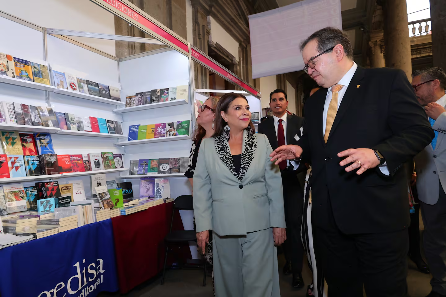 Brugada inaugura la 47ª Feria del Libro de Minería con llamado a la juventud