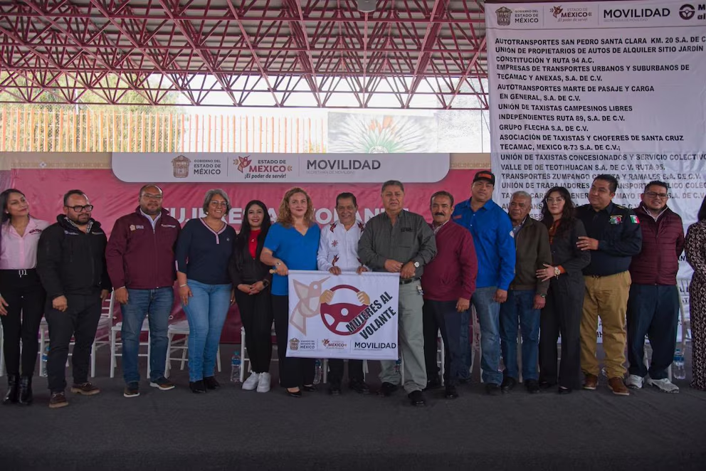 Gobierno del Estado de México impulsa la capacitación de mujeres en el transporte público