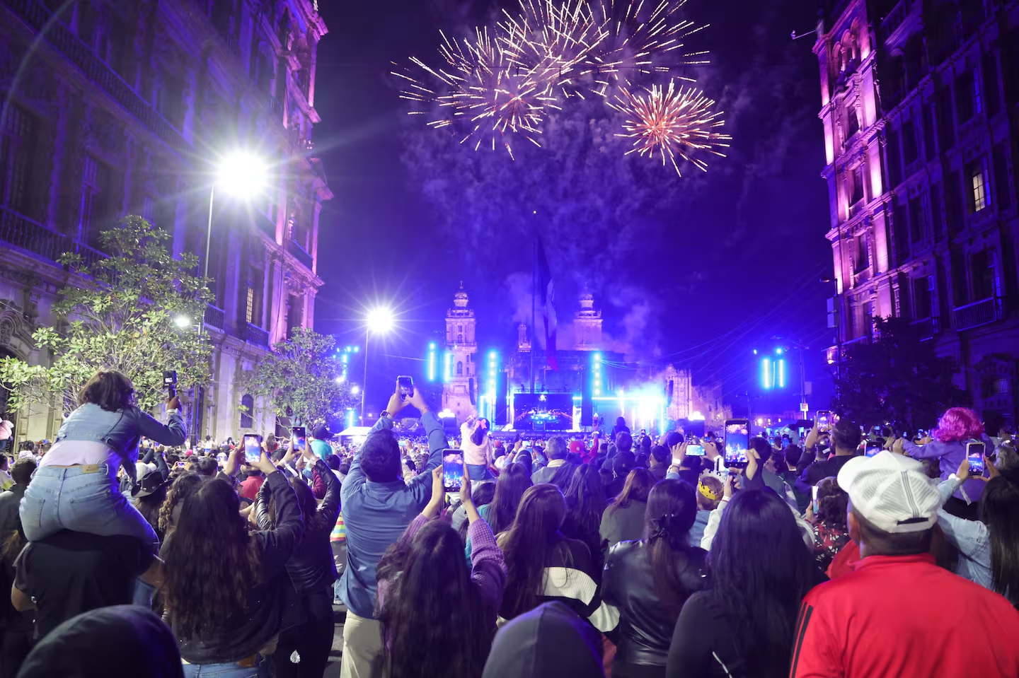 Concierto de Shakira en el Zócalo dejó derrama económica de 400 millones de pesos y saldo blanco