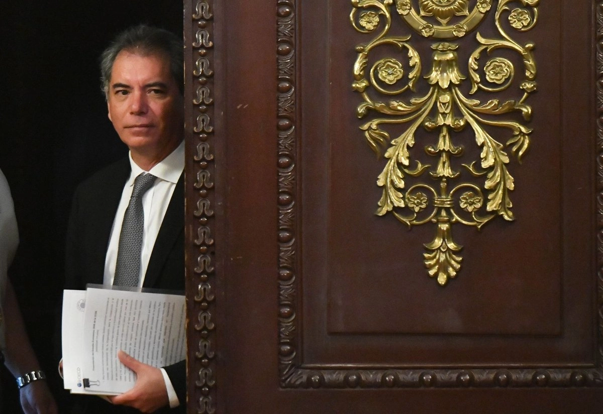 Hacienda promueve mayor cooperación entre UIF y CNBV para combatir lavado de dinero