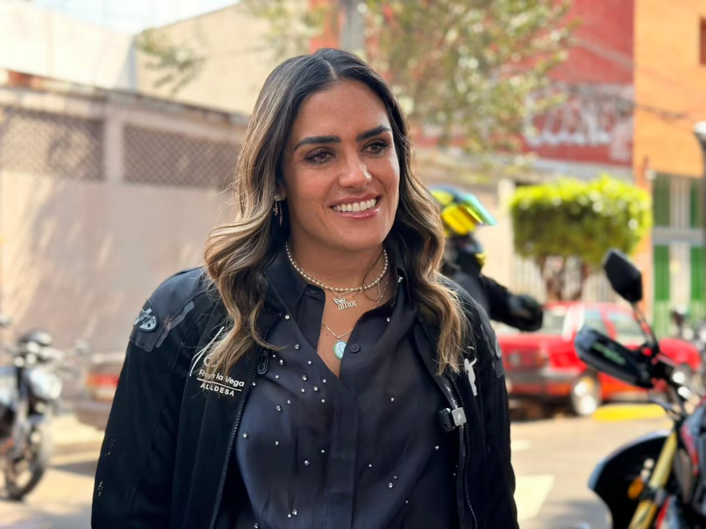Llama Alessandra a brindar acompañamiento a víctimas de San Antonio Abad y dejar la politiquería