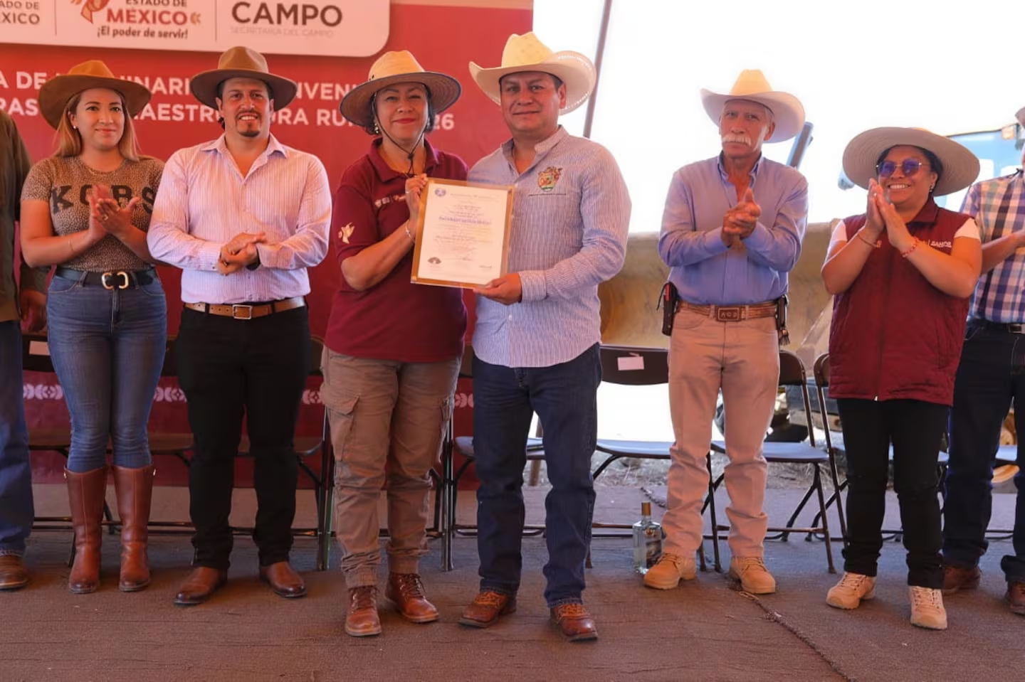 Certifican cuatro mezcales en el Edomex