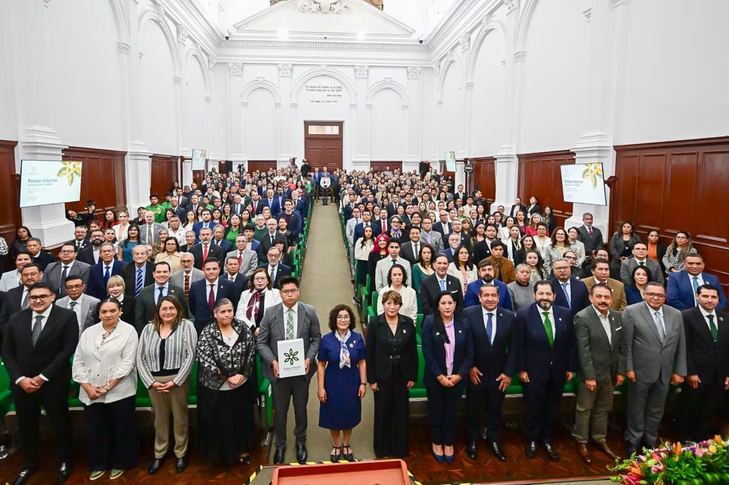 Delfina Gómez asiste informe de la primera Rectora de la UAEMex