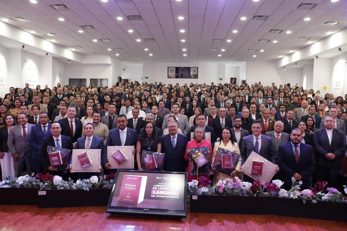 Presentan el “Prontuario de la Legislación Laboral 2025″ en el Edomex