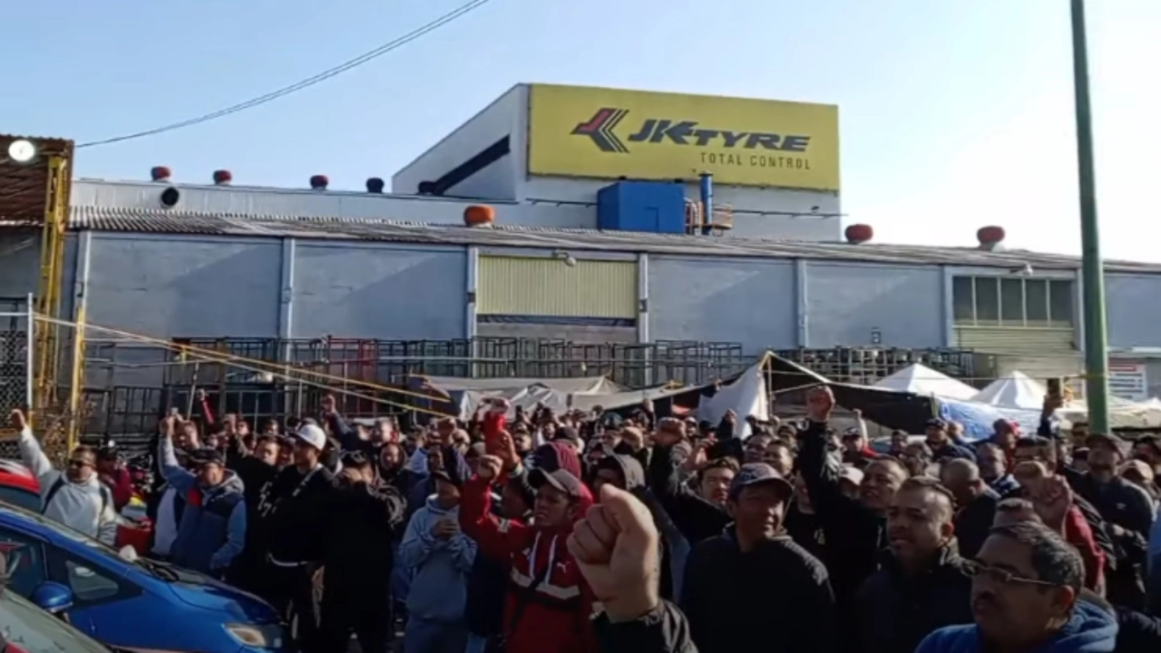 Trabajadores de Hulera Tornel ratifican huelga con 883 votos a favor