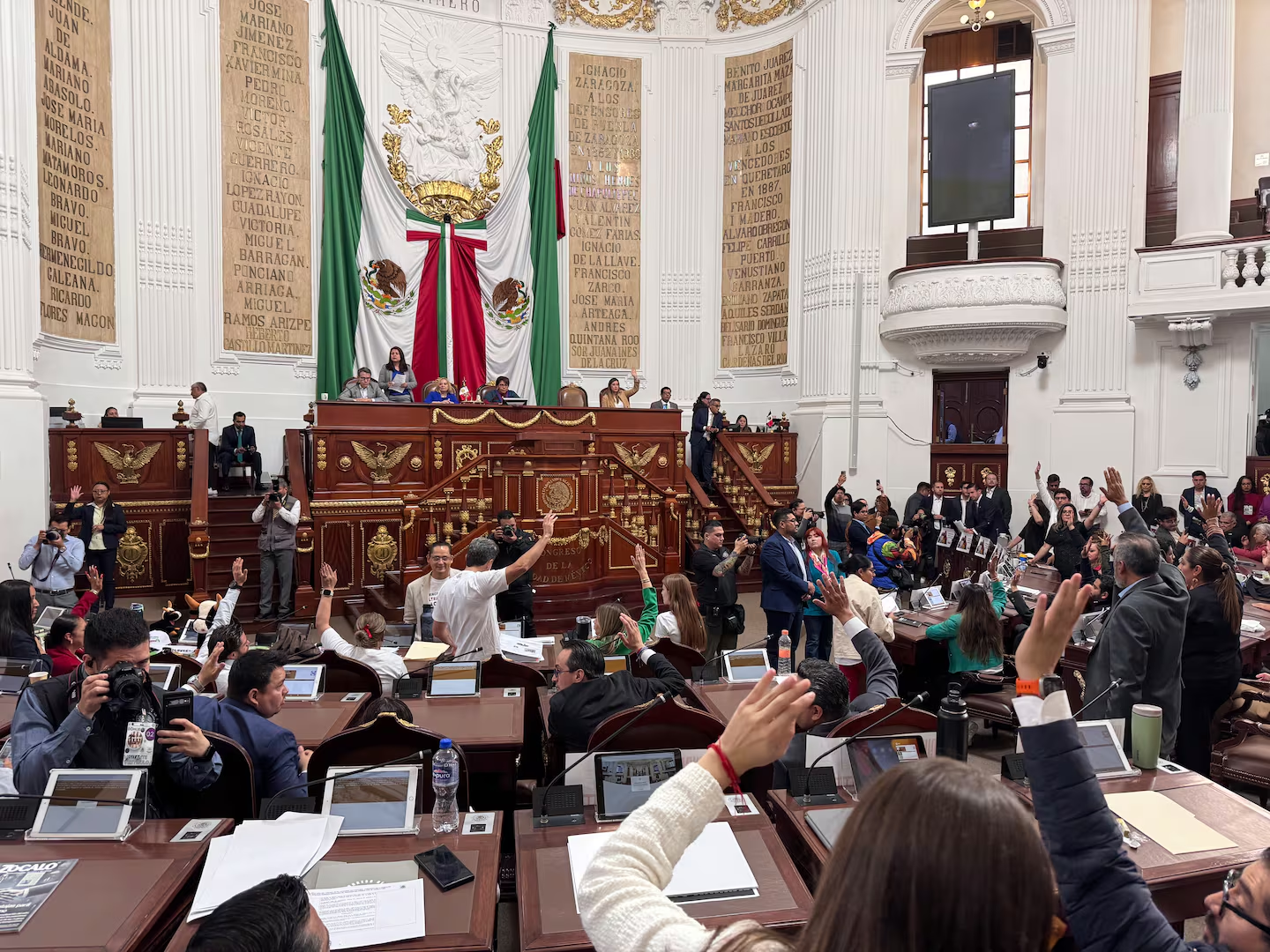 Iniciativa contra “pensiones doradas” es aprobada en el Congreso CDMX