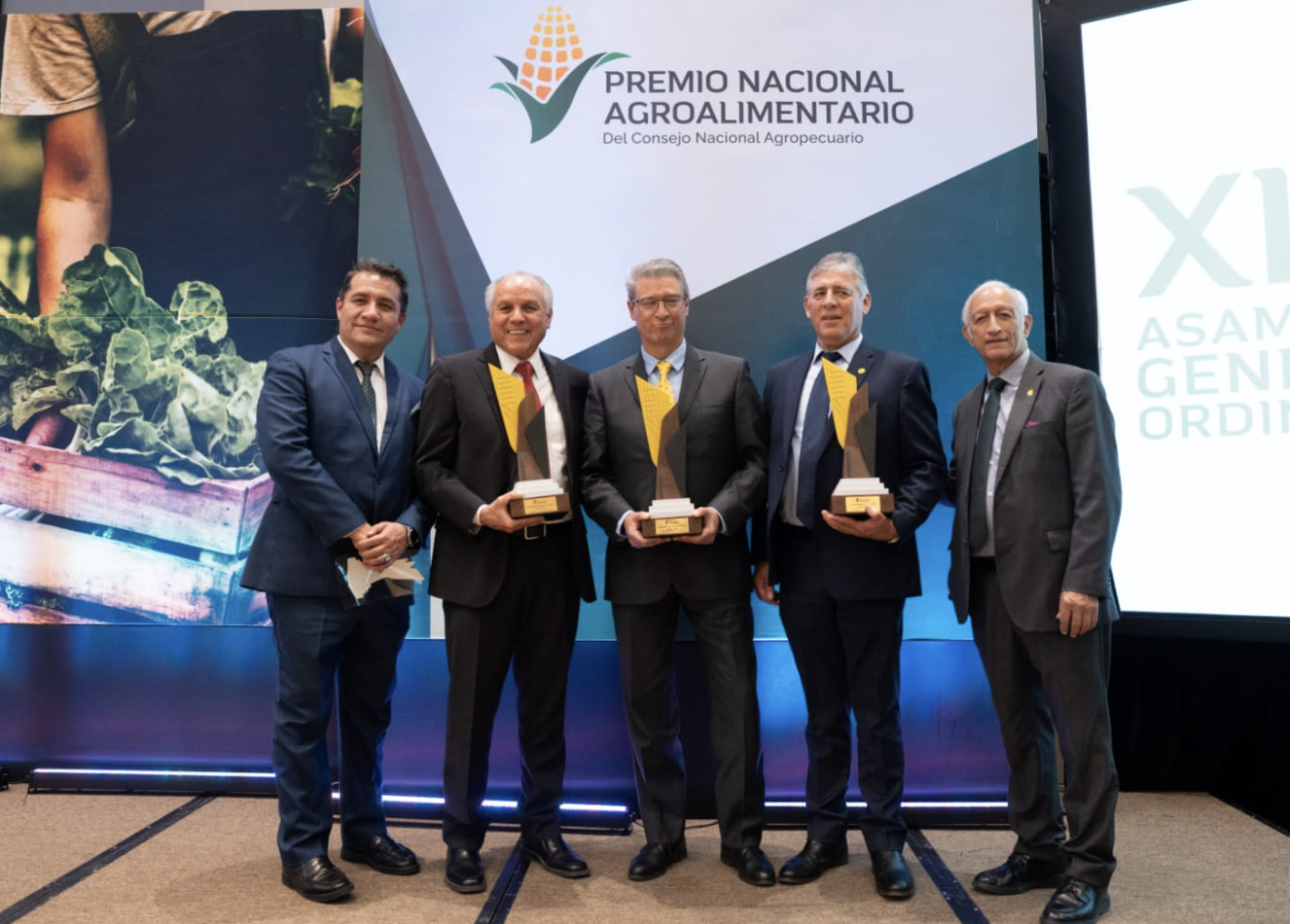 Agricultura Nacional (Dragón) celebra 90 años consolidando su liderazgo en el agro mexicano y suma su tercer P remio Nacional Agroalimentario