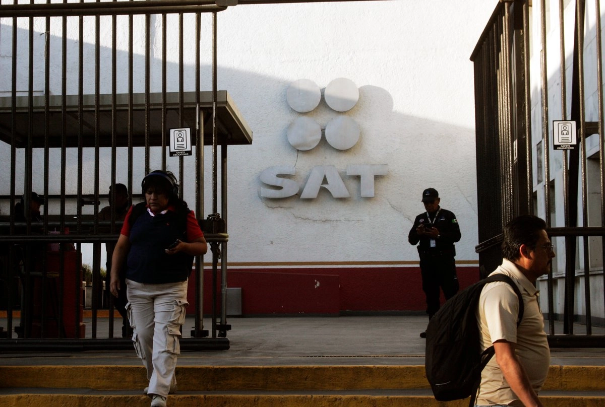 Anuncia el SAT nuevo filtro contra el ‘huachicol’ fiscal