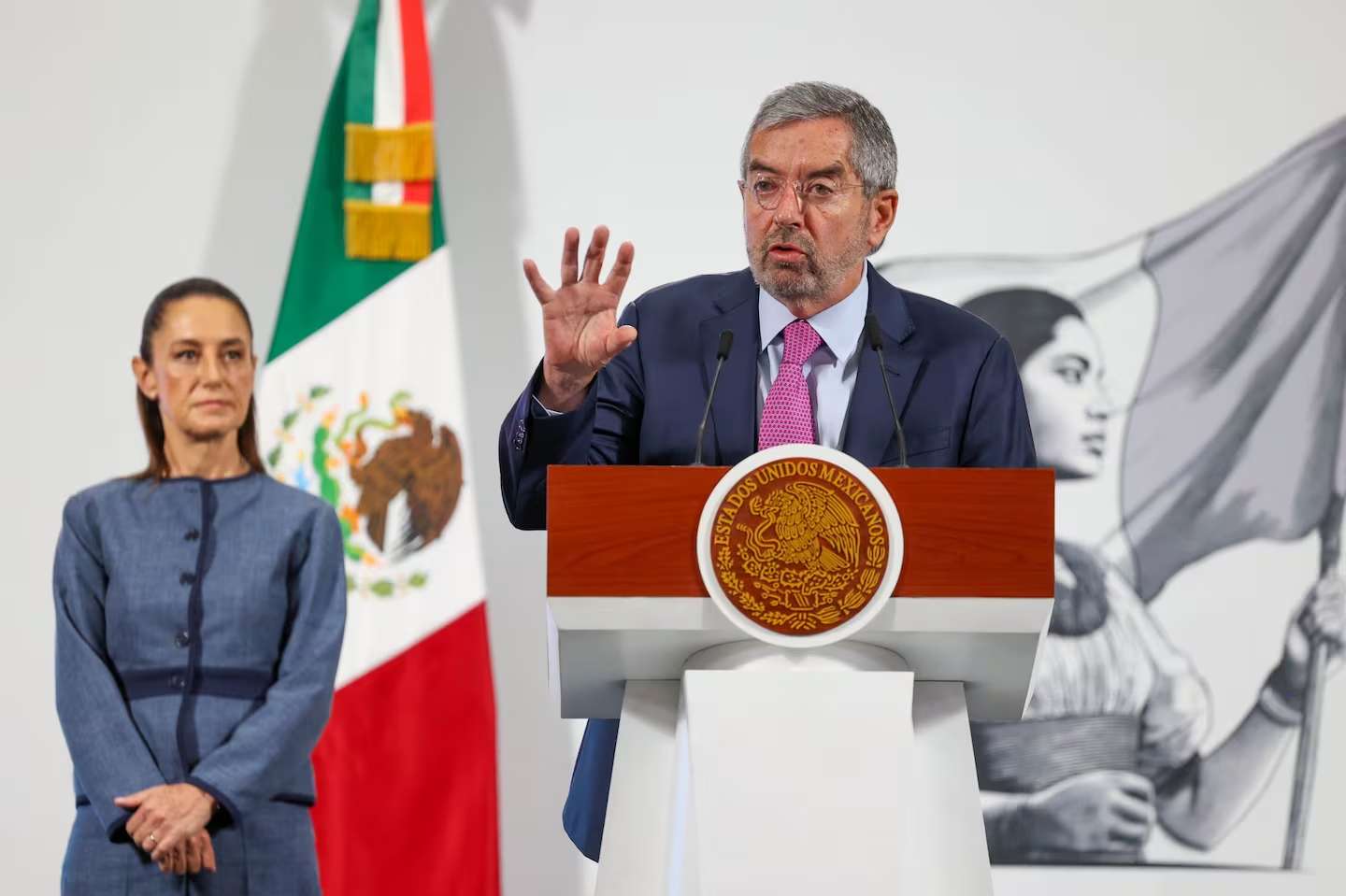 Coordenadas Políticas/Martín Aguilar/Quien es el que nada ahí…