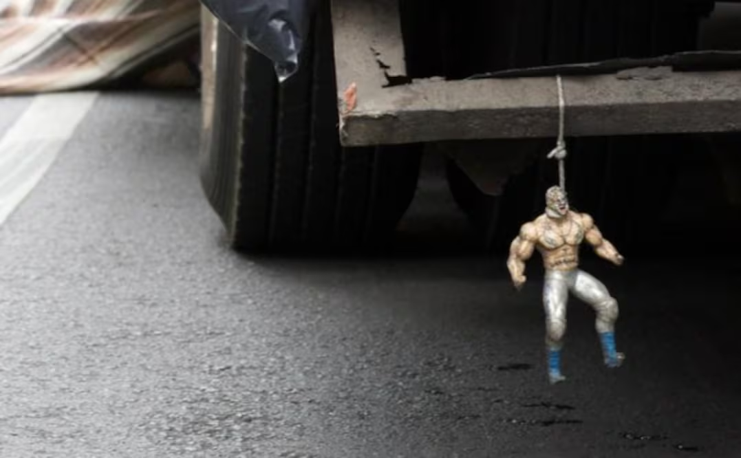 Motociclista muere aplastada por camión de basura en la Roma