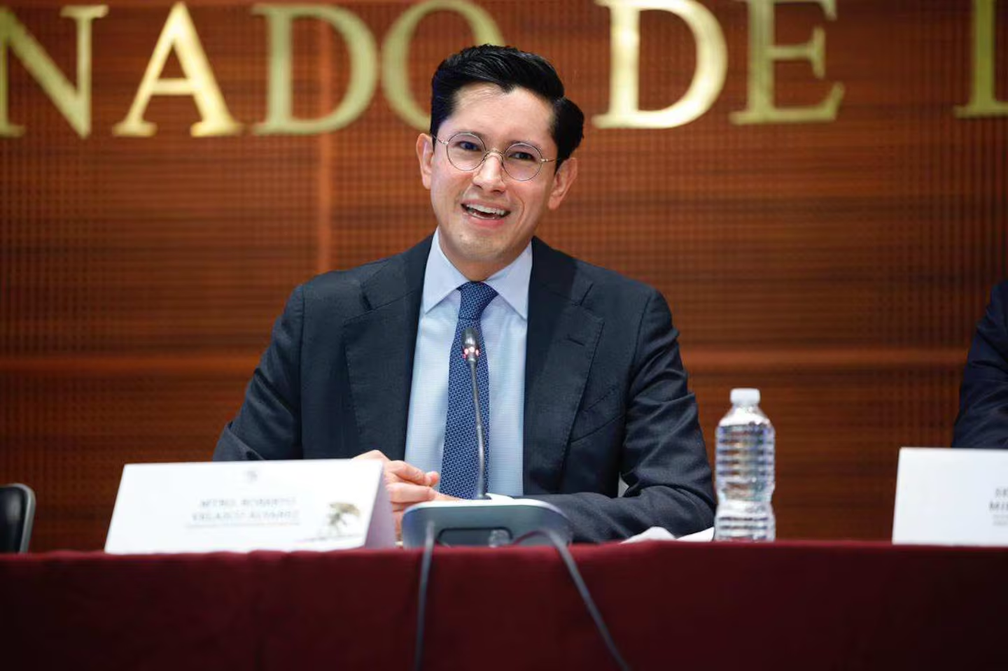 Roberto Velasco traza ruta diplomática enfocada en la defensa de la soberanía, protección consular e impulso  económico
