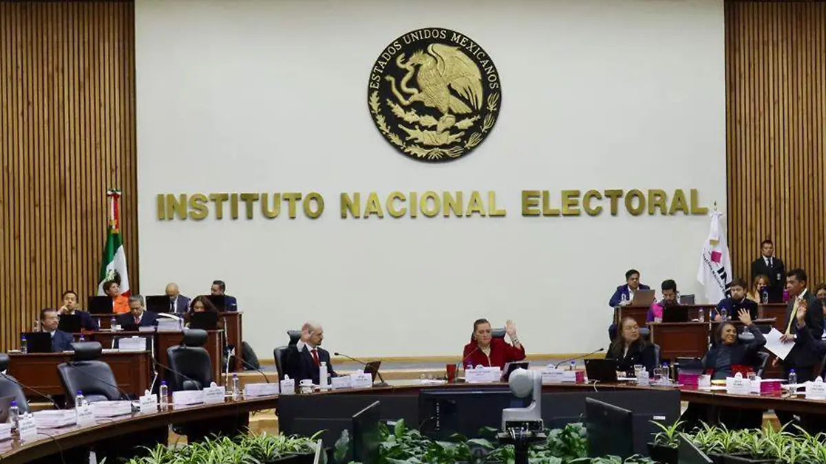Piden revisión del examen 15 aspirantes rechazados a Consejerías del INE