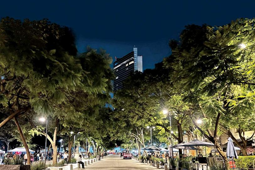 Alameda central secuestrada por el ambulantaje y la delincuencia