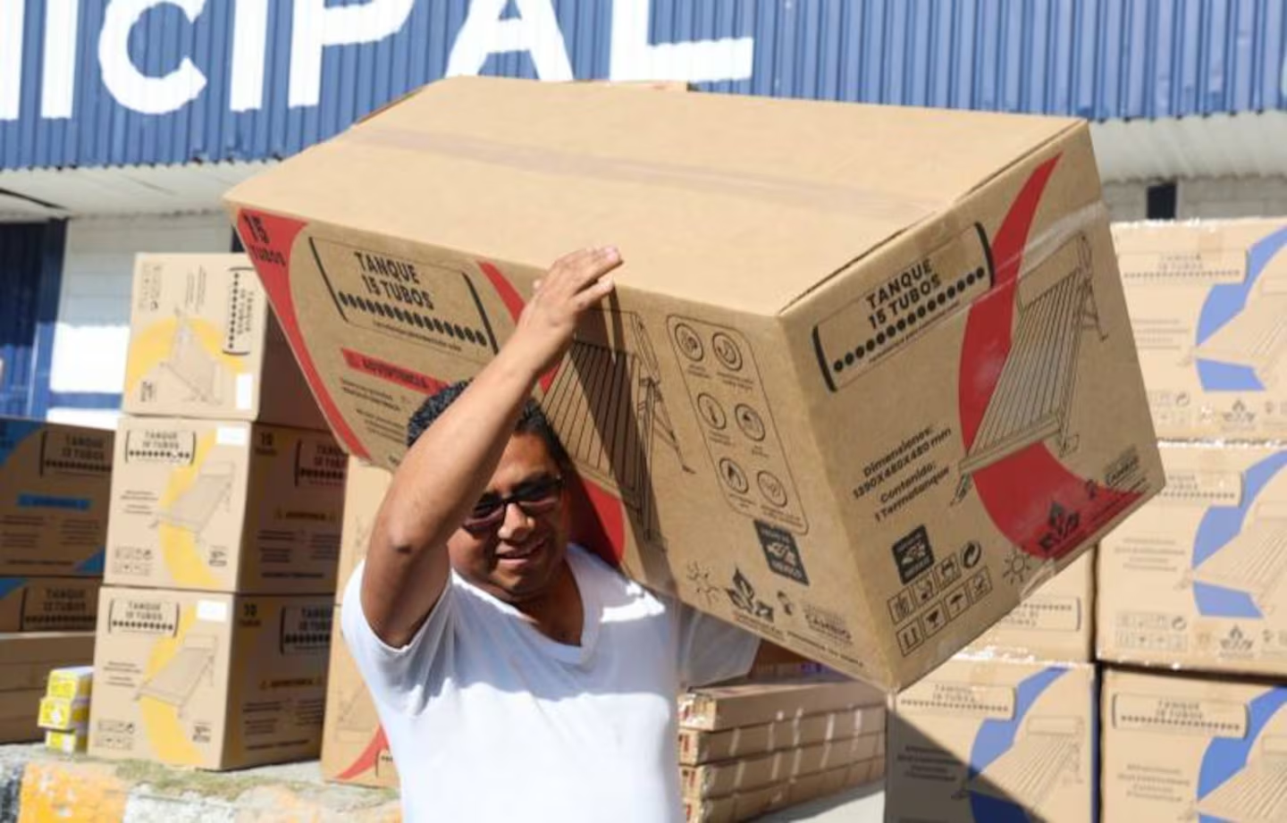 Impulsa Huixquilucan mejora de viviendas con subsidios para familias vulnerables