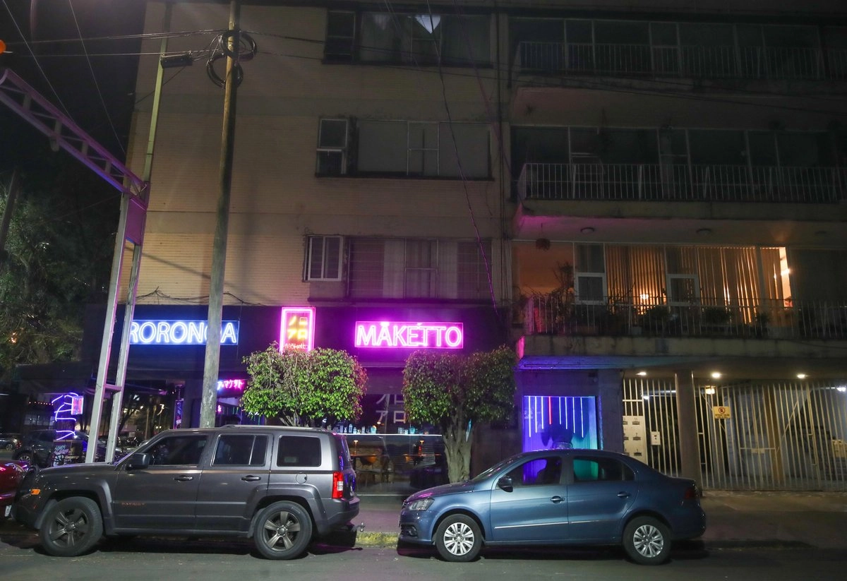 Autoridades se cruzan de brazos, pese a derroche de agua por bar en BJ: vecinos