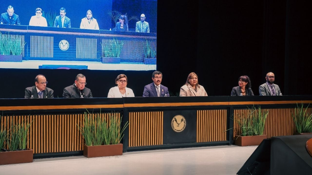 Hito histórico. La UAT alcanza el 100% de excelencia académica: Rector Dámaso Anaya