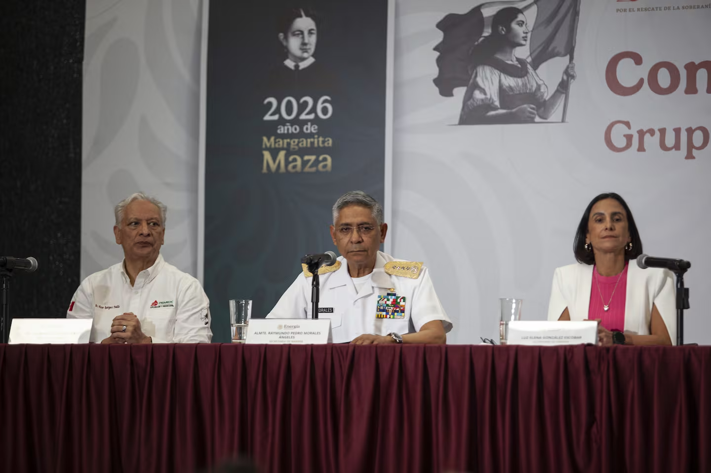 Derrame en el Golfo, sí fue Pemex; áreas operativas ocultaron el hecho y tres funcionarios separados de s u cargo