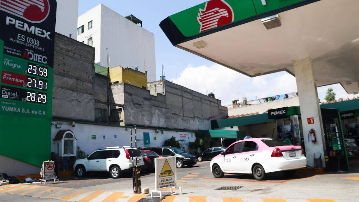 Gobierno y gasolineros ponen tope al precio del diésel