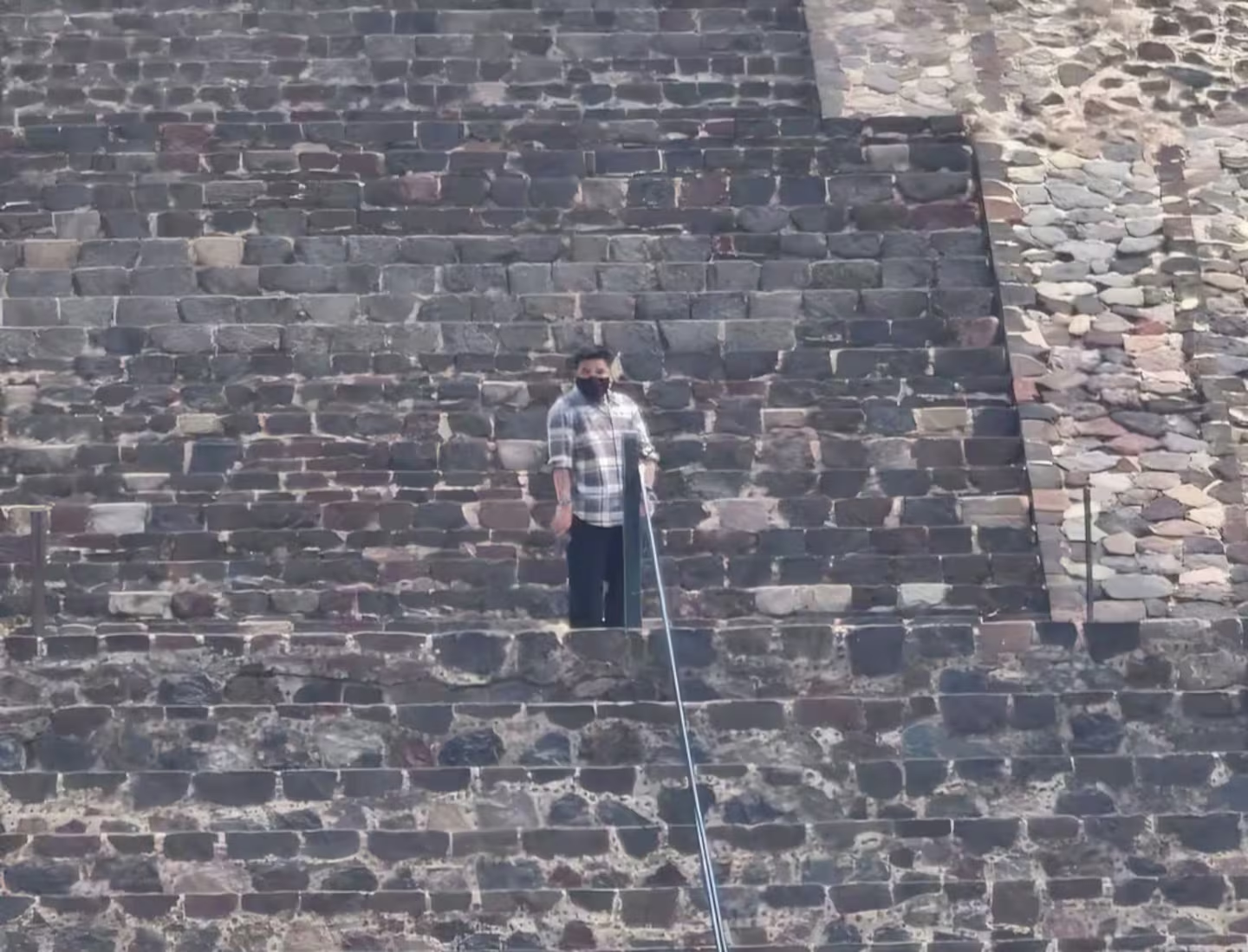 Fiscalía Edomex investiga hechos violentos en la Zona Arqueológica de Teotihuacán