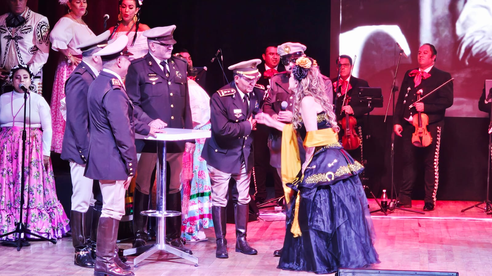 Con un lleno total, el Foro Cultural Azcapotzalco rinde homenaje a Pedro Infante en su 69° aniversario luc tuoso