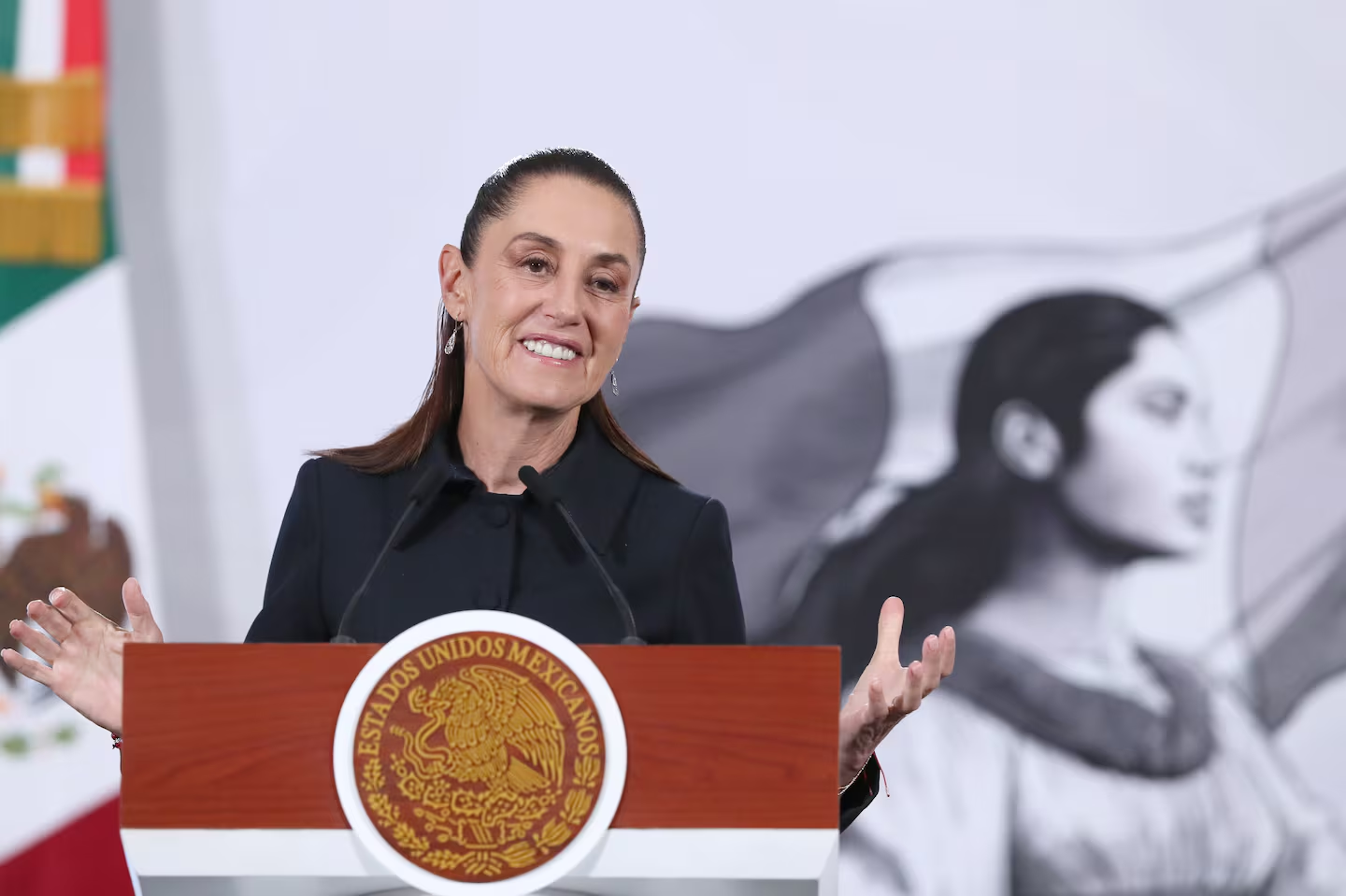 Sheinbaum anuncia apoyo universal de uniformes y útiles para estudiantes de primaria