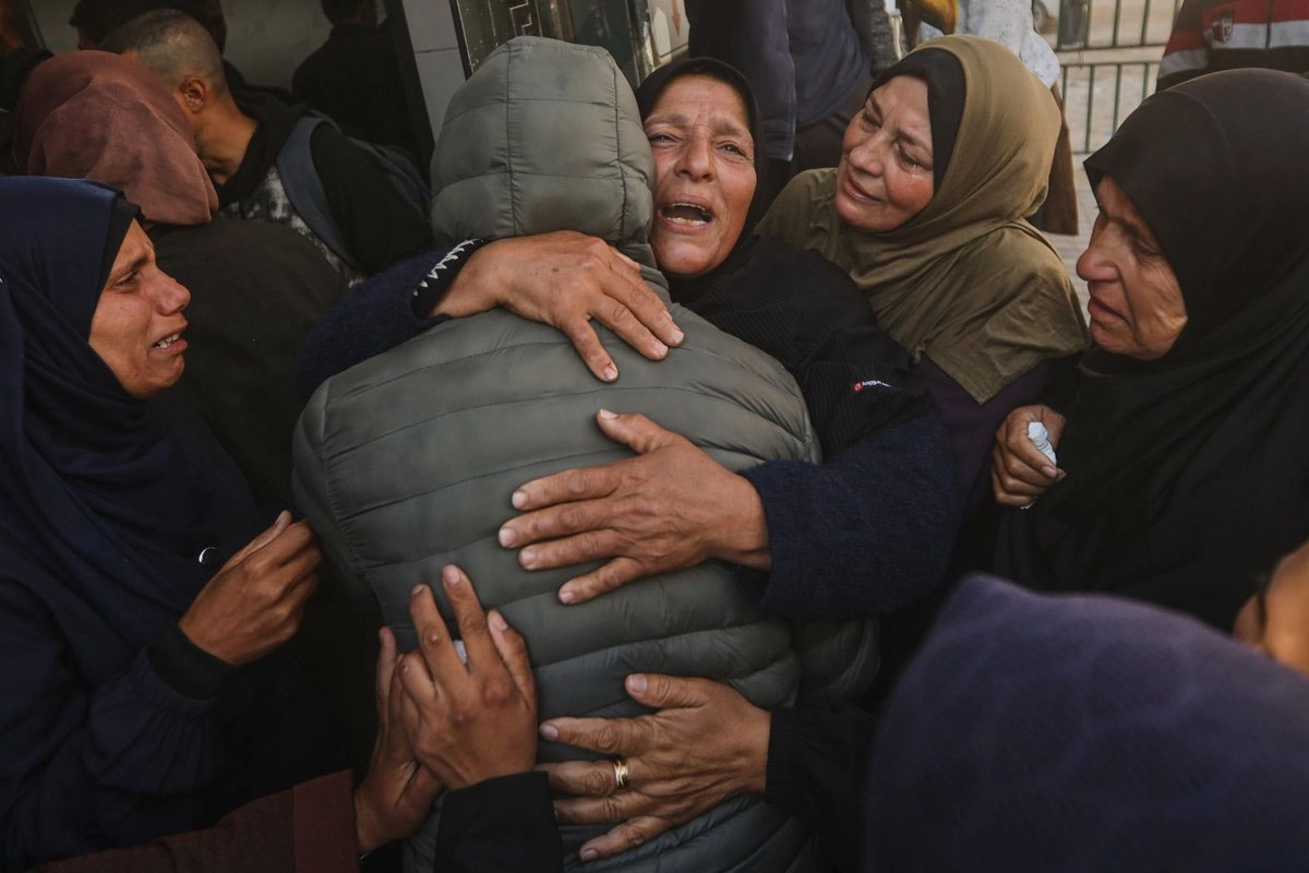 Crimen de Guerra/ Decenas de palestinos muertos tras inhalar gas lacrimógeno israelí