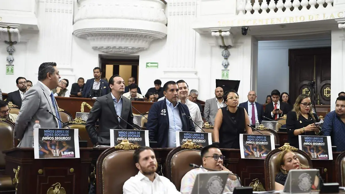 Diputados de Morena y PAN chocan por comentarios despectivos contra bazar de víctimas en Donceles