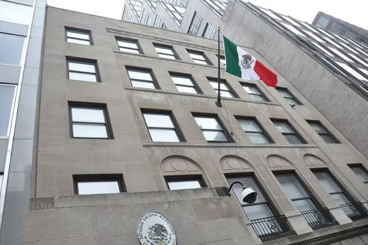 Estados Unidos revisa los consulados de México