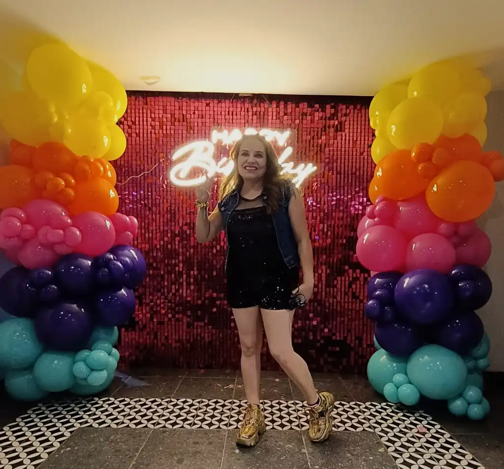 Vicky López sigue siendo la mejor periodista de espectáculos y lo demostró en el festejo de su cumpleaños