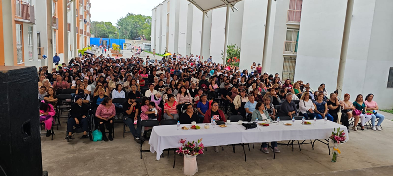 Madres trabajadoras merecen una vida digna, Gloria Brito en festejo por el Día de las Madres en Azcapotzalco