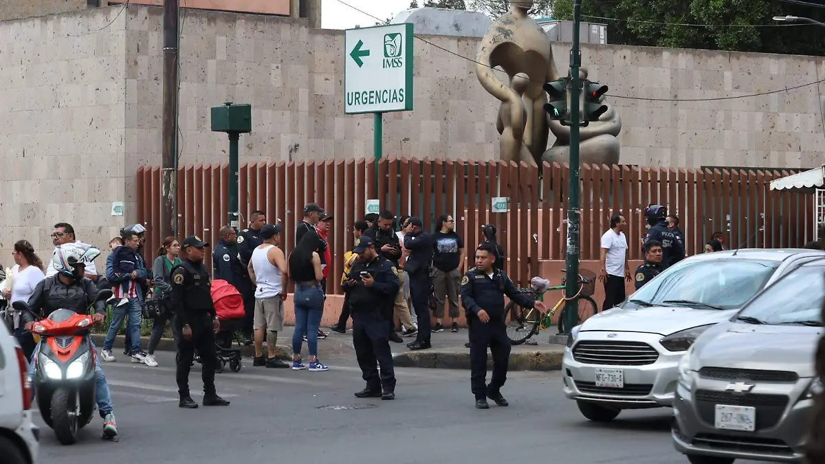 Balacera entre gaseros deja dos muertos y disturbios en la Clínica 29 del IMSS, en la GAM