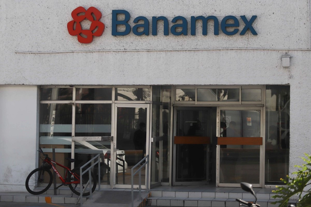 Banamex sale a mercados internacionales y levanta gran interés entre inversionistas