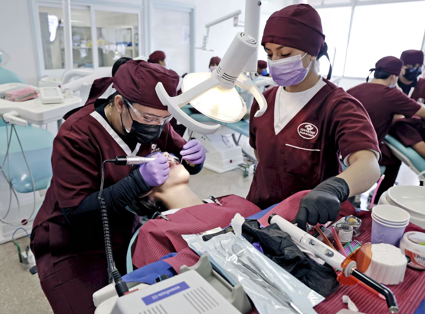 Vinculan a más de 4 mil estudiantes mexiquenses con empresas internacionales