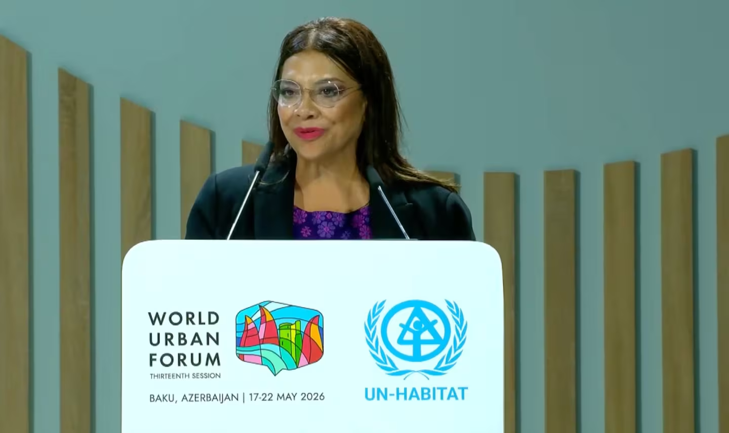 Desde el Foro Urbano Mundial, Brugada plantea mayor papel de las ciudades ante crisis de vivienda y desigualdad