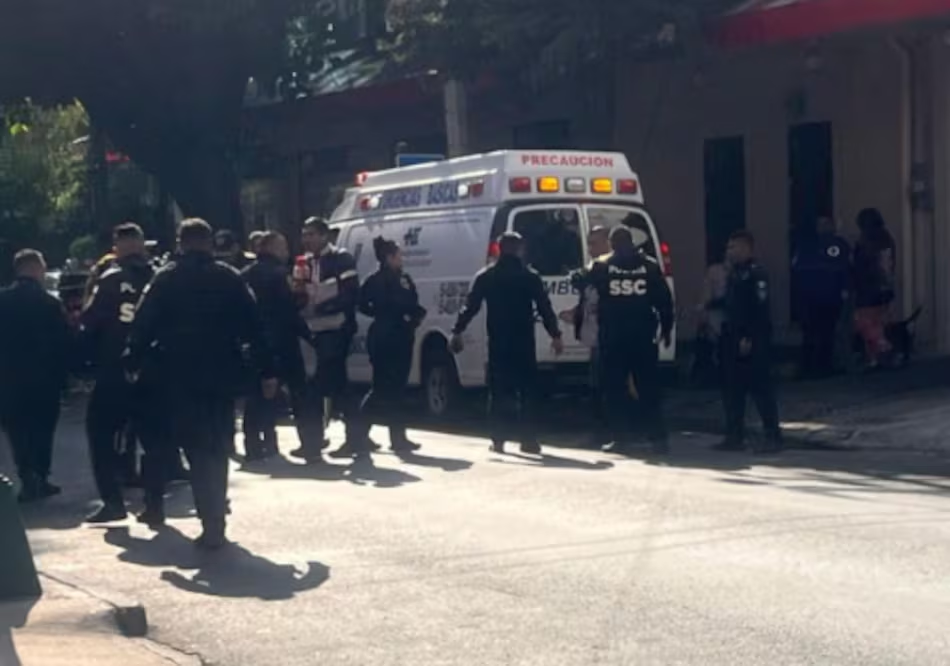 Le disparan ocho veces a un sujeto y aun así manejó herido hasta un hospital en CDMX