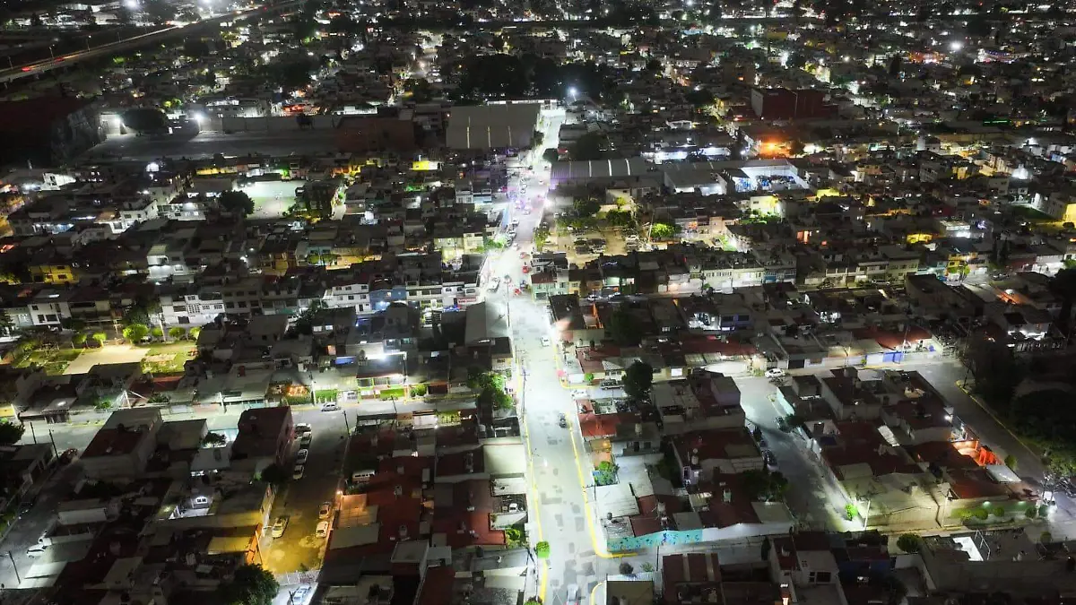 Azucena Cisneros inaugura Sendero Seguro en la calle Prolongación Sección 5 de Ecatepec