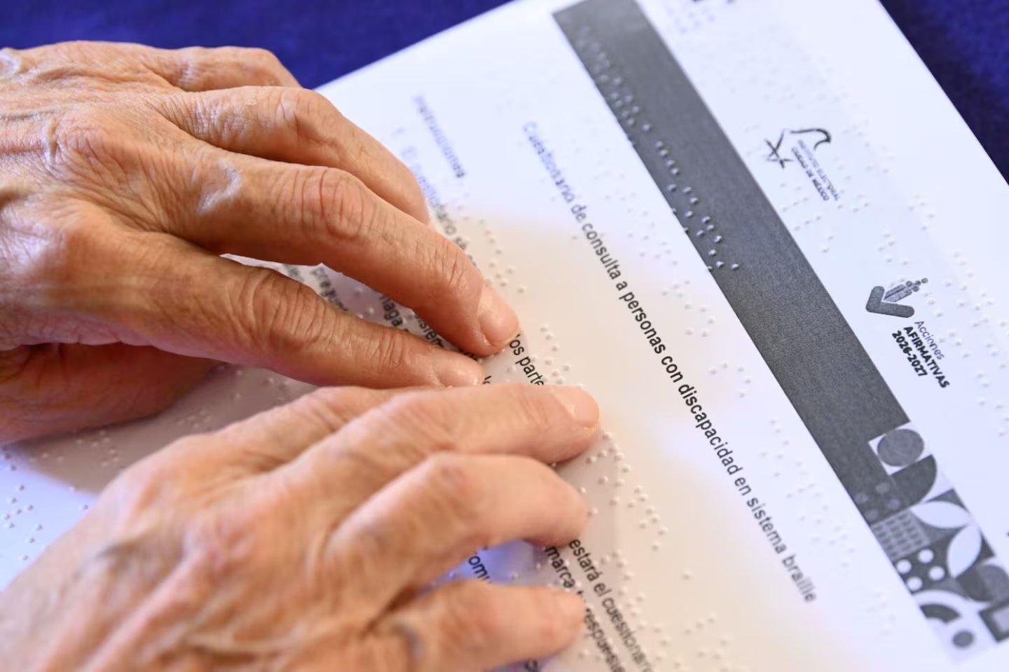 Participan más de 4 mil personas en consulta del IECM para grupos de atención prioritaria