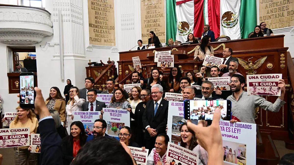 Congreso CDMX da luz verde a la Ley de Cuidados; oposición advierte que el reto será el presupuesto e infraest ructura