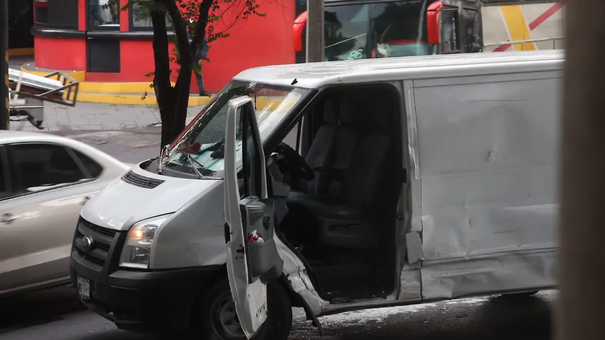 Conductor arrolla y mata a hombre en Avenida Oceanía; detienen a presunto responsable