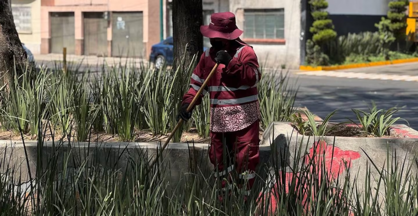 MC propone salario mínimo para las y los trabajadores de limpia en la CDMX