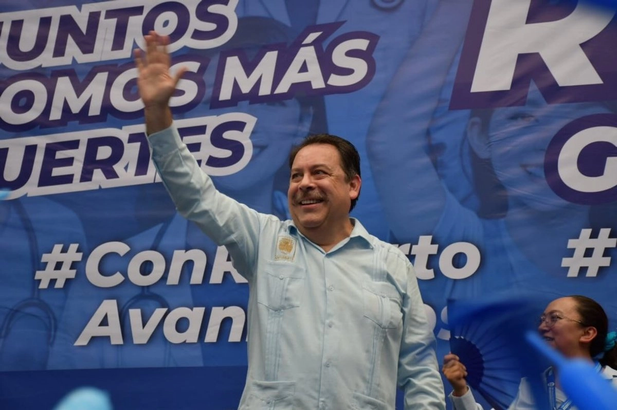 Eligen a Roberto Gómez como nuevo líder del Sntissste