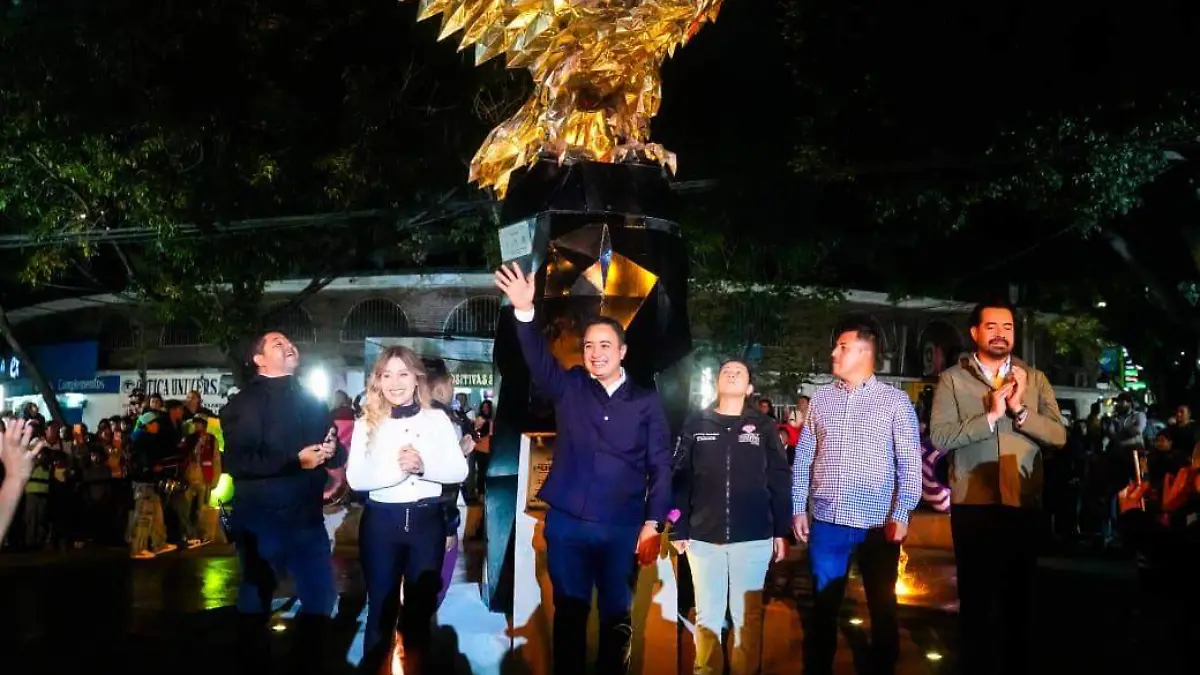 Janecarlo Lozano inaugura Sendero de Paz y águila monumental en Cuautepec